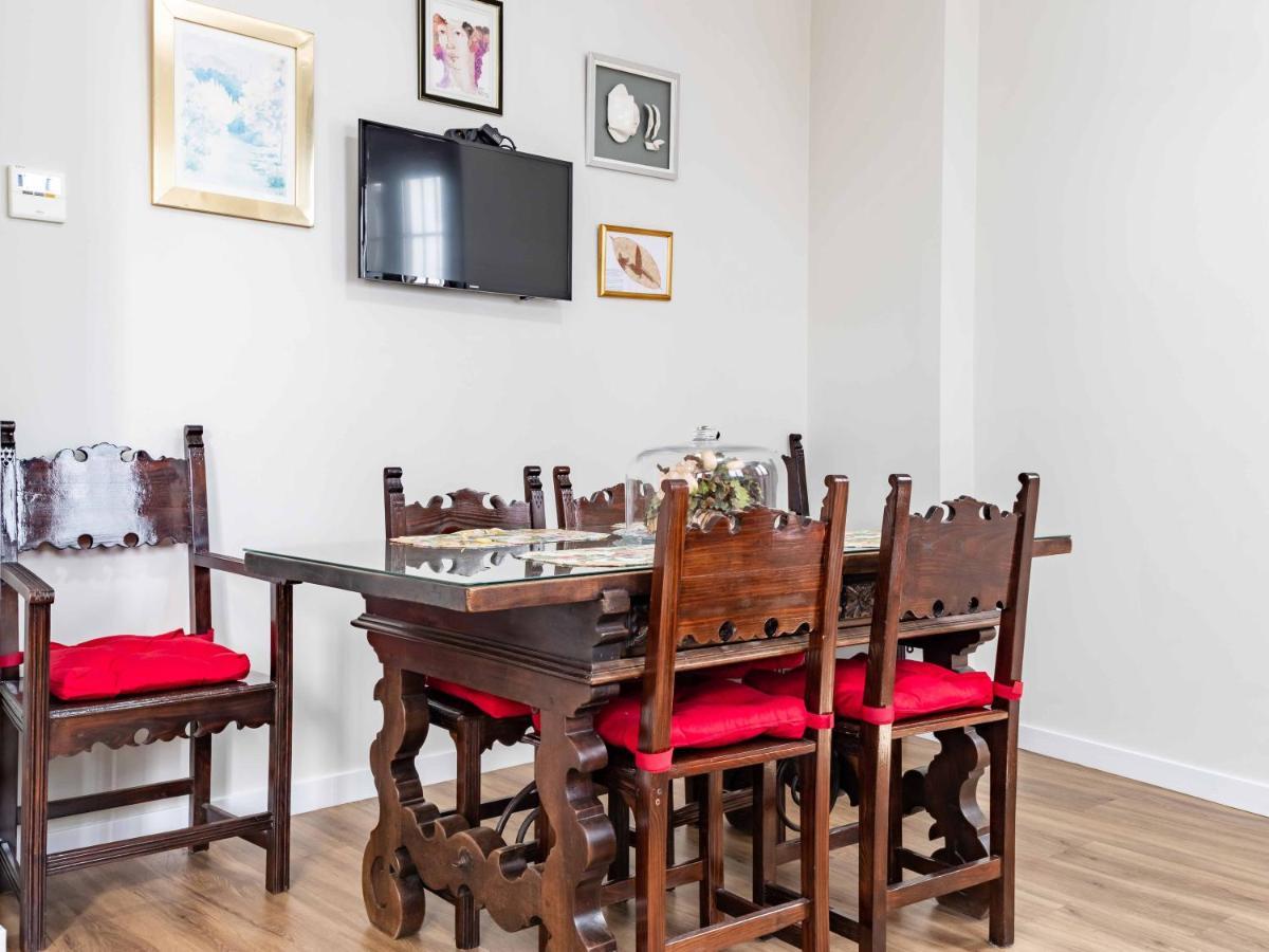 2 Bedrooms 2 Bathrooms - Triana- Appartamento *